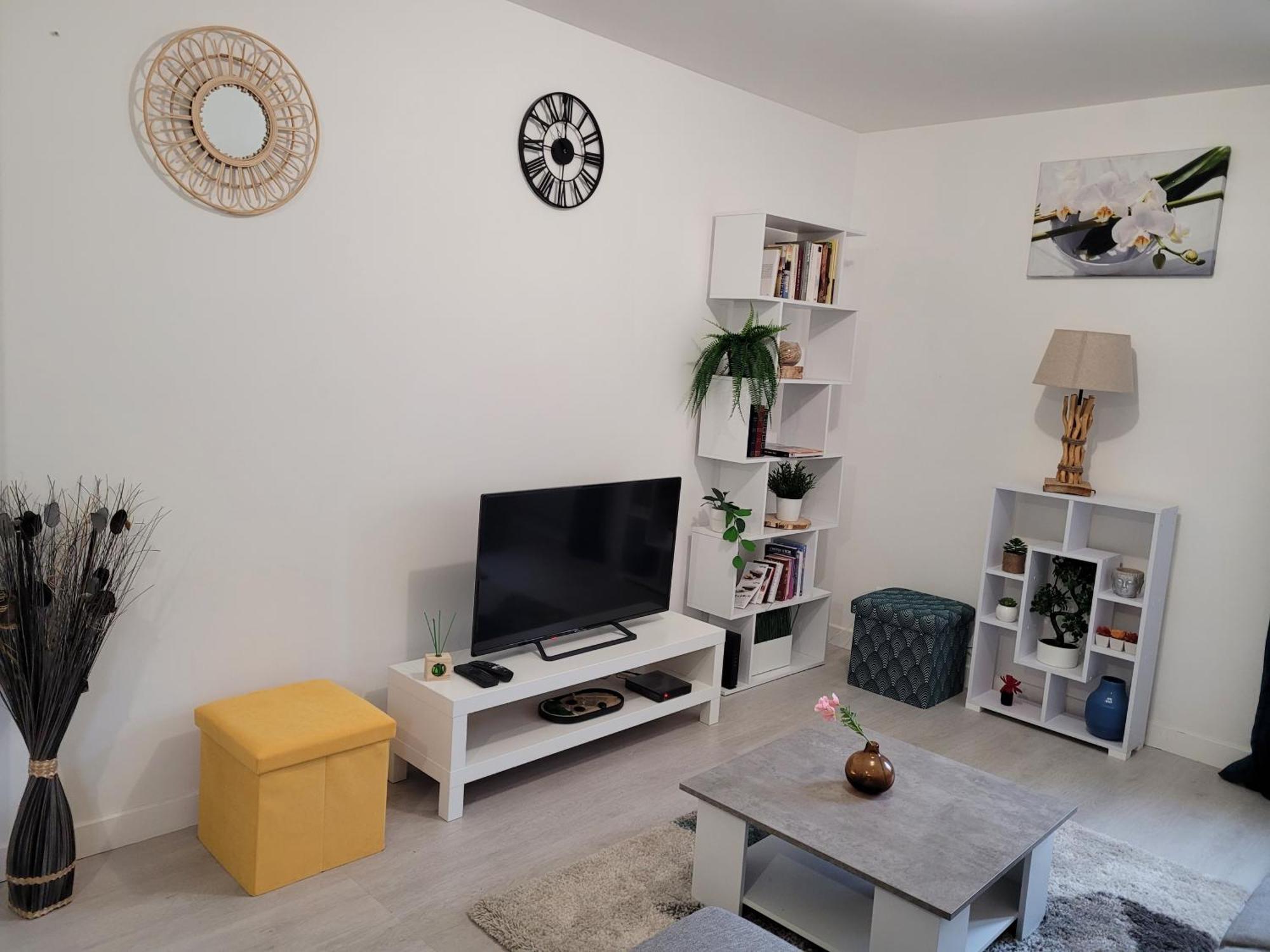 Cocooning House 204 Suite Green- Superb Studio Aeroport Paris Roissy Cdg, Parc Asterix, Chateau De Chantilly, Stade De France Survilliers ภายนอก รูปภาพ