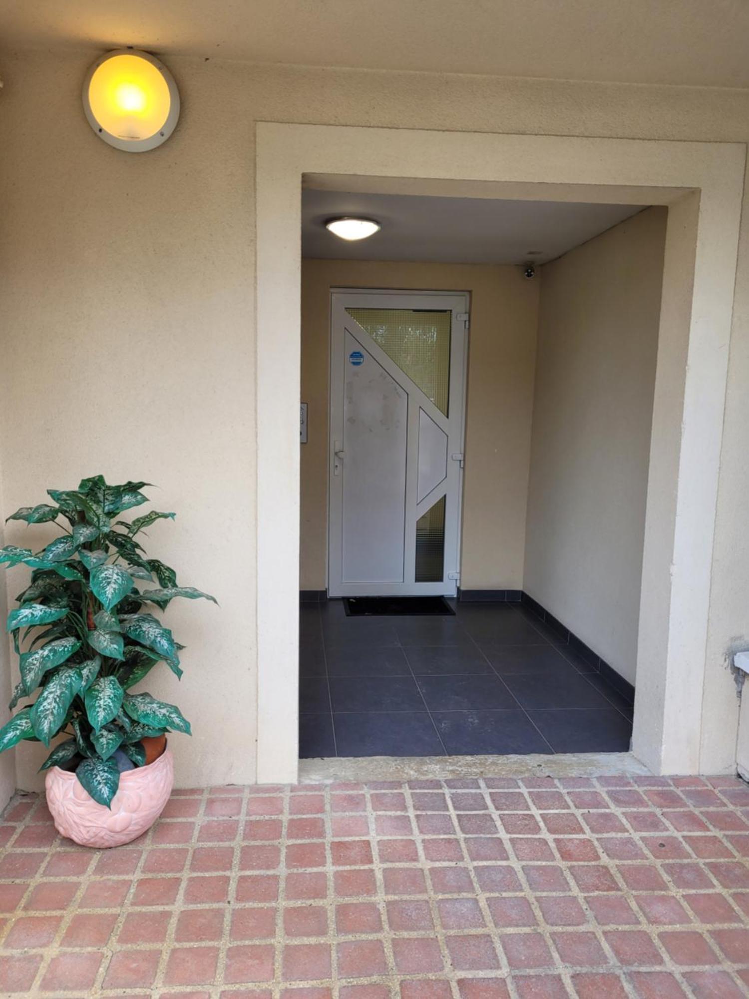 Cocooning House 204 Suite Green- Superb Studio Aeroport Paris Roissy Cdg, Parc Asterix, Chateau De Chantilly, Stade De France Survilliers ภายนอก รูปภาพ